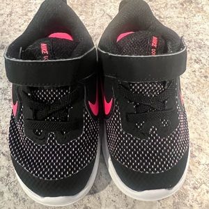 Nike Infant shoes NWOT